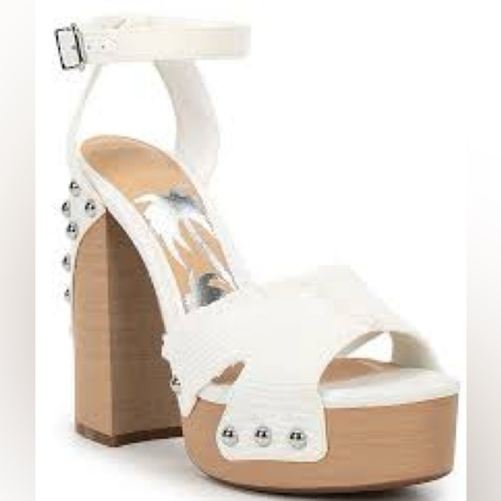 DANNIJO GIANNI BINI NWT
Daisy Denim Studded Platform Sandals